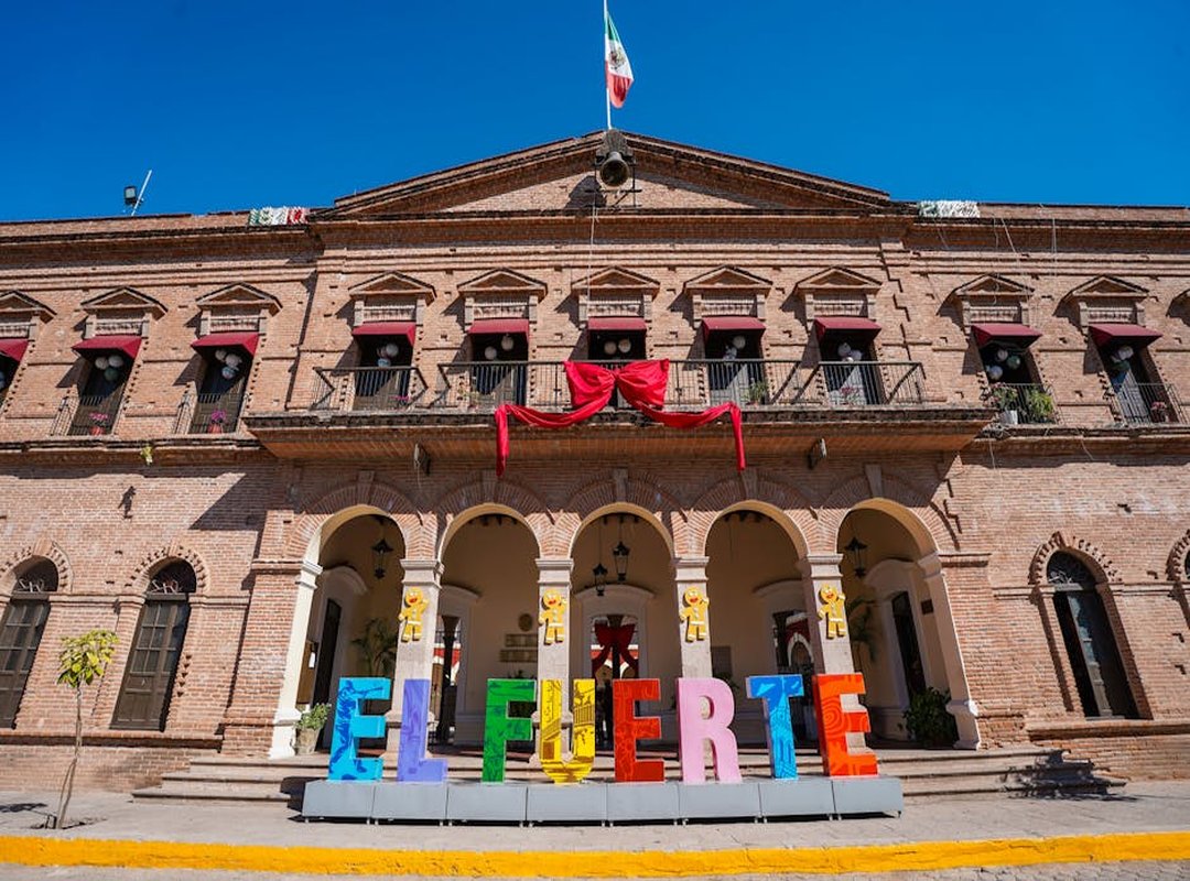 ¿Por Qué el Muslo es el Lienzo Perfecto? Ubicación, Dolor y Ventajas